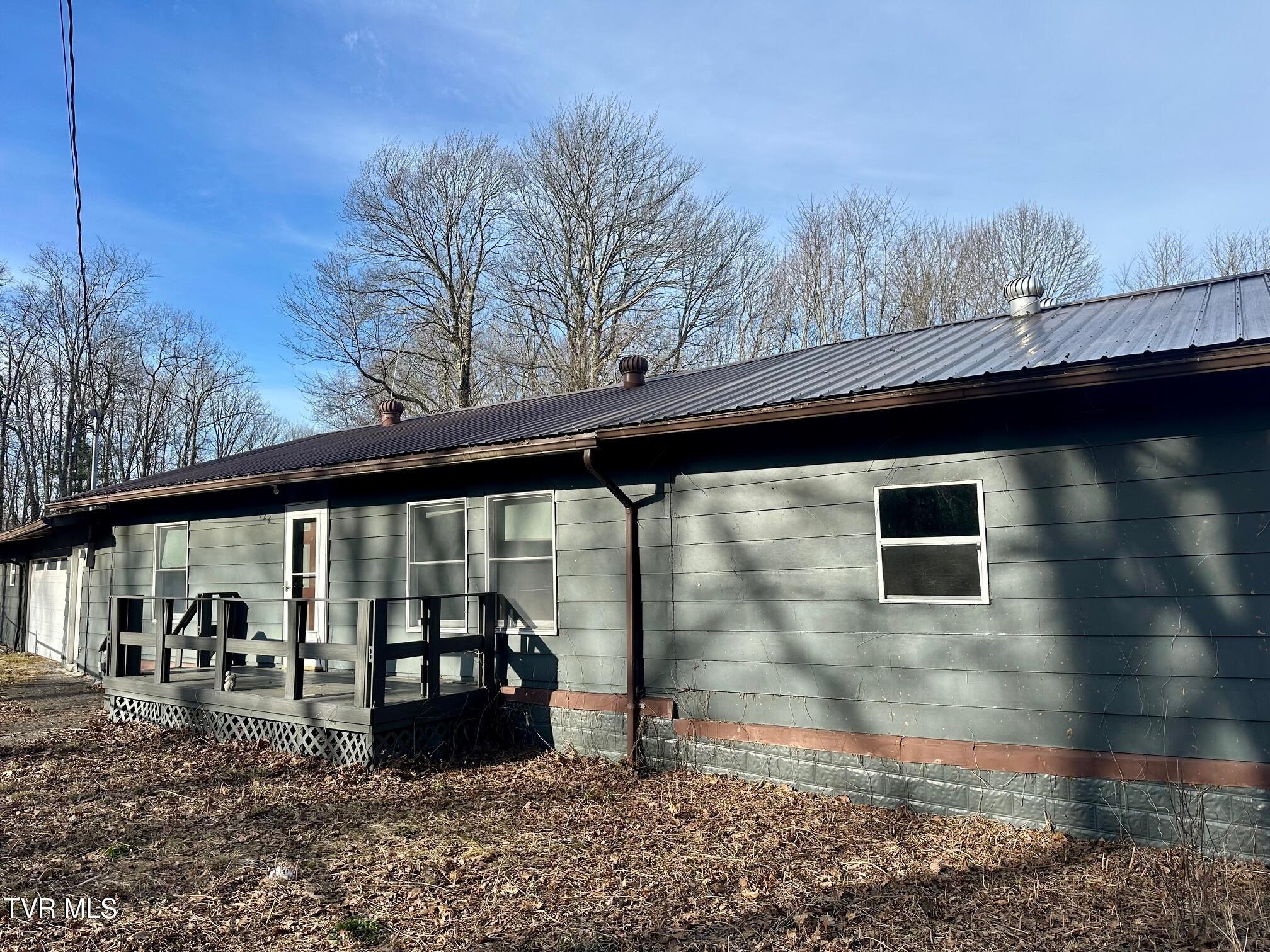 2924 Lark Road Coeburn, VA 24230 - Photo 5 of 24 IMG_3373