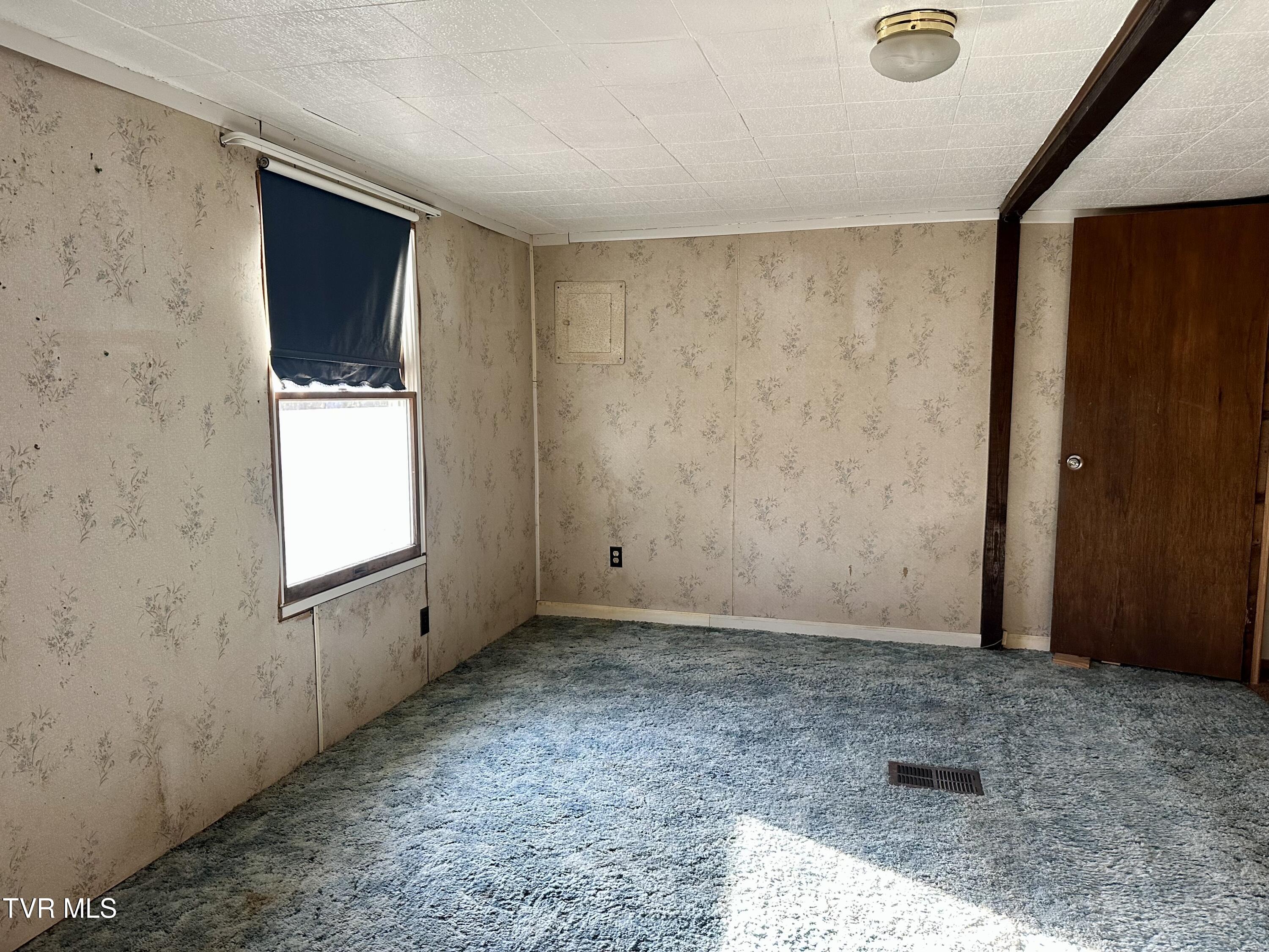 2924 Lark Road Coeburn, VA 24230 - Photo 7 of 24 IMG_3377