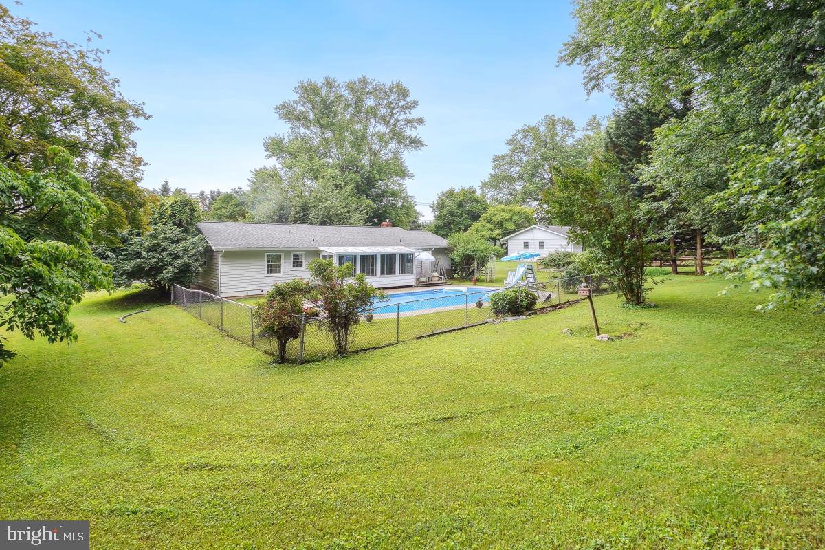 17916 Muncaster Road Derwood, MD 20855 - Photo 35 of 37 Exterior Rear