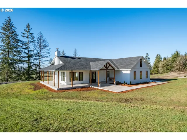 $1,400,000 | 40327 Linn Haven Loop, Lebanon, OR 97355