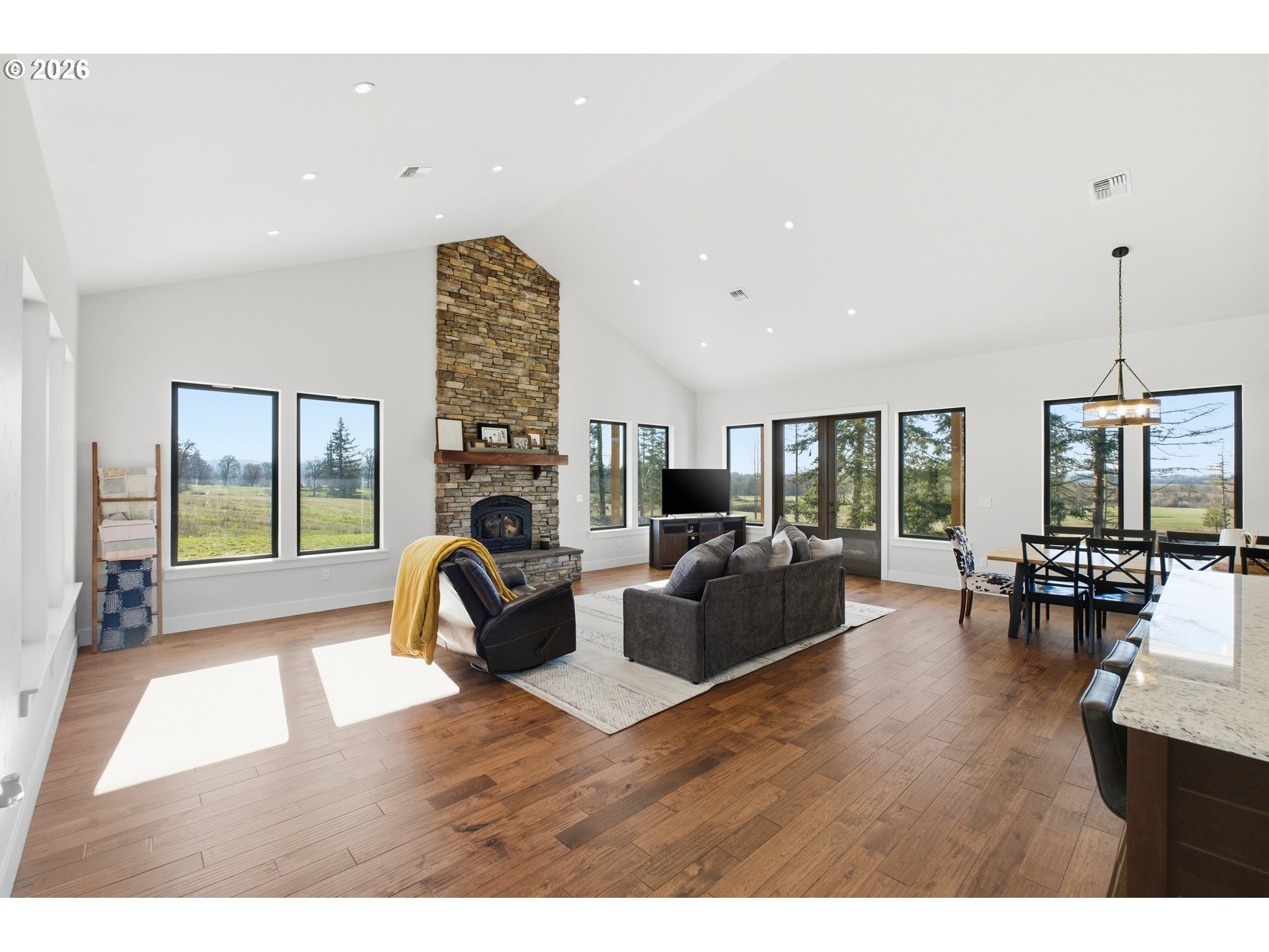 40327 Linn Haven Loop Lebanon, OR 97355 - Photo 9 of 42