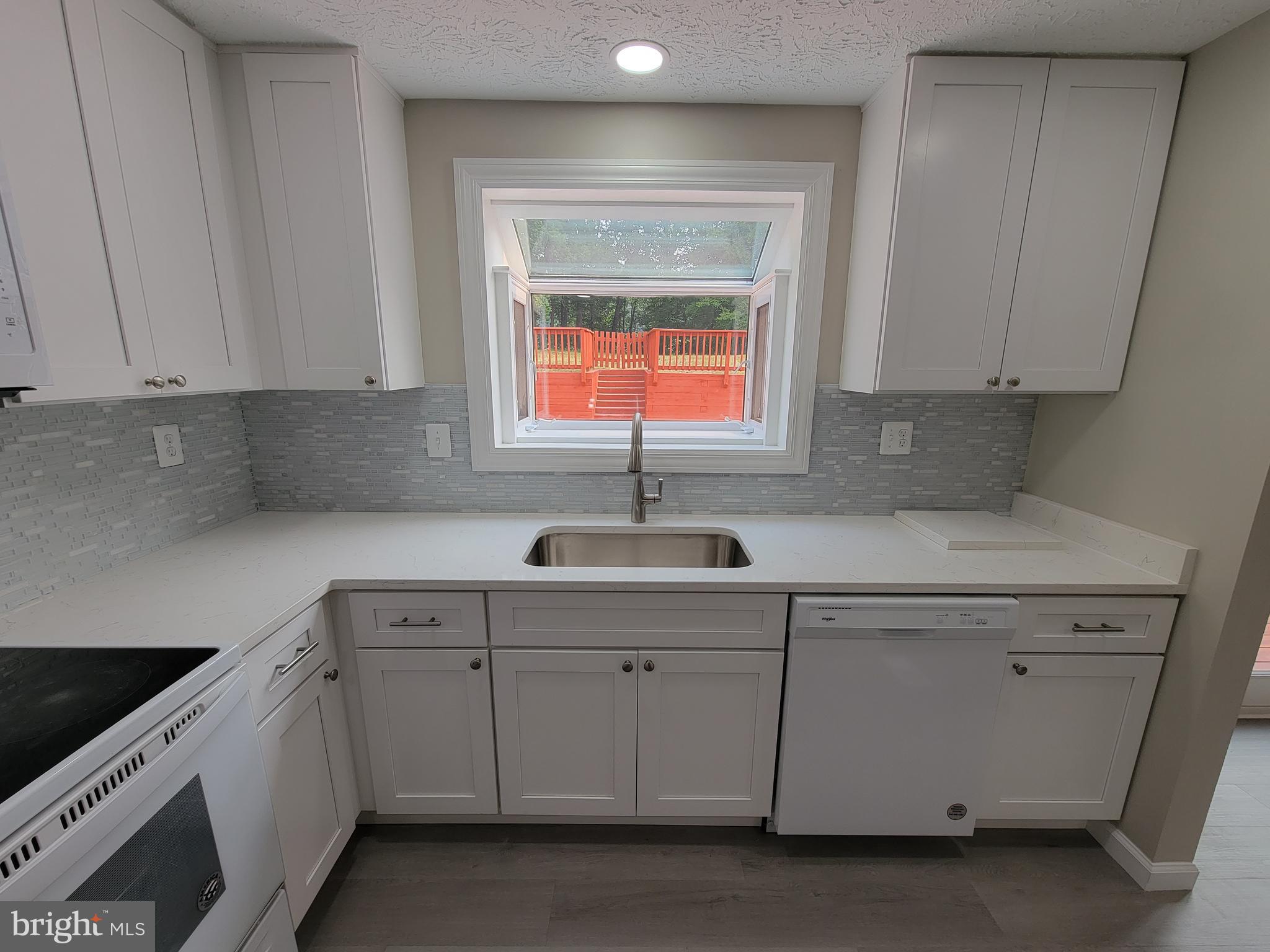 7598 Springfield Hills Drive Springfield, VA 22153 - Photo 11 of 40