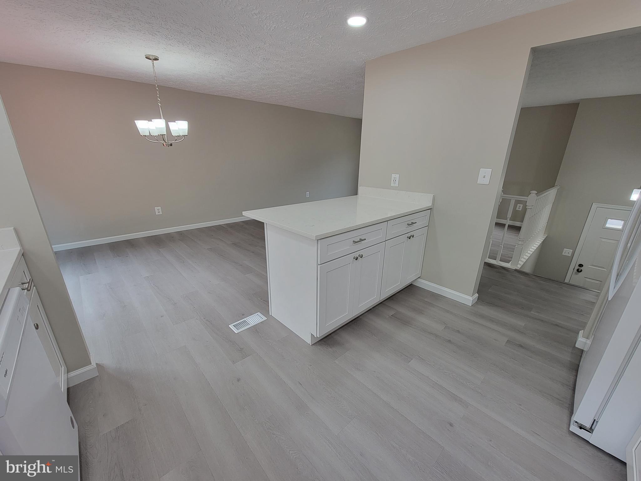 7598 Springfield Hills Drive Springfield, VA 22153 - Photo 12 of 40