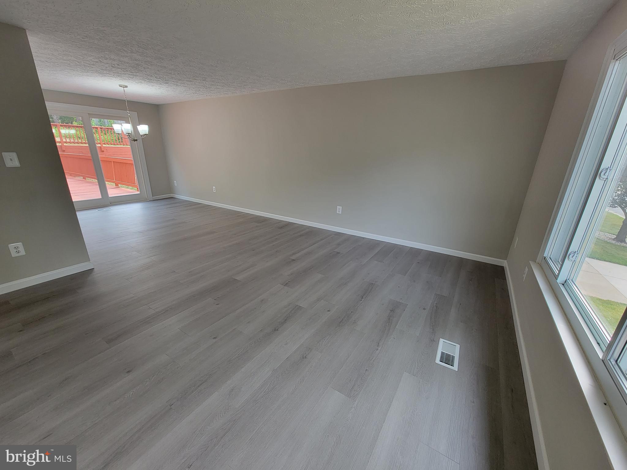7598 Springfield Hills Drive Springfield, VA 22153 - Photo 15 of 40