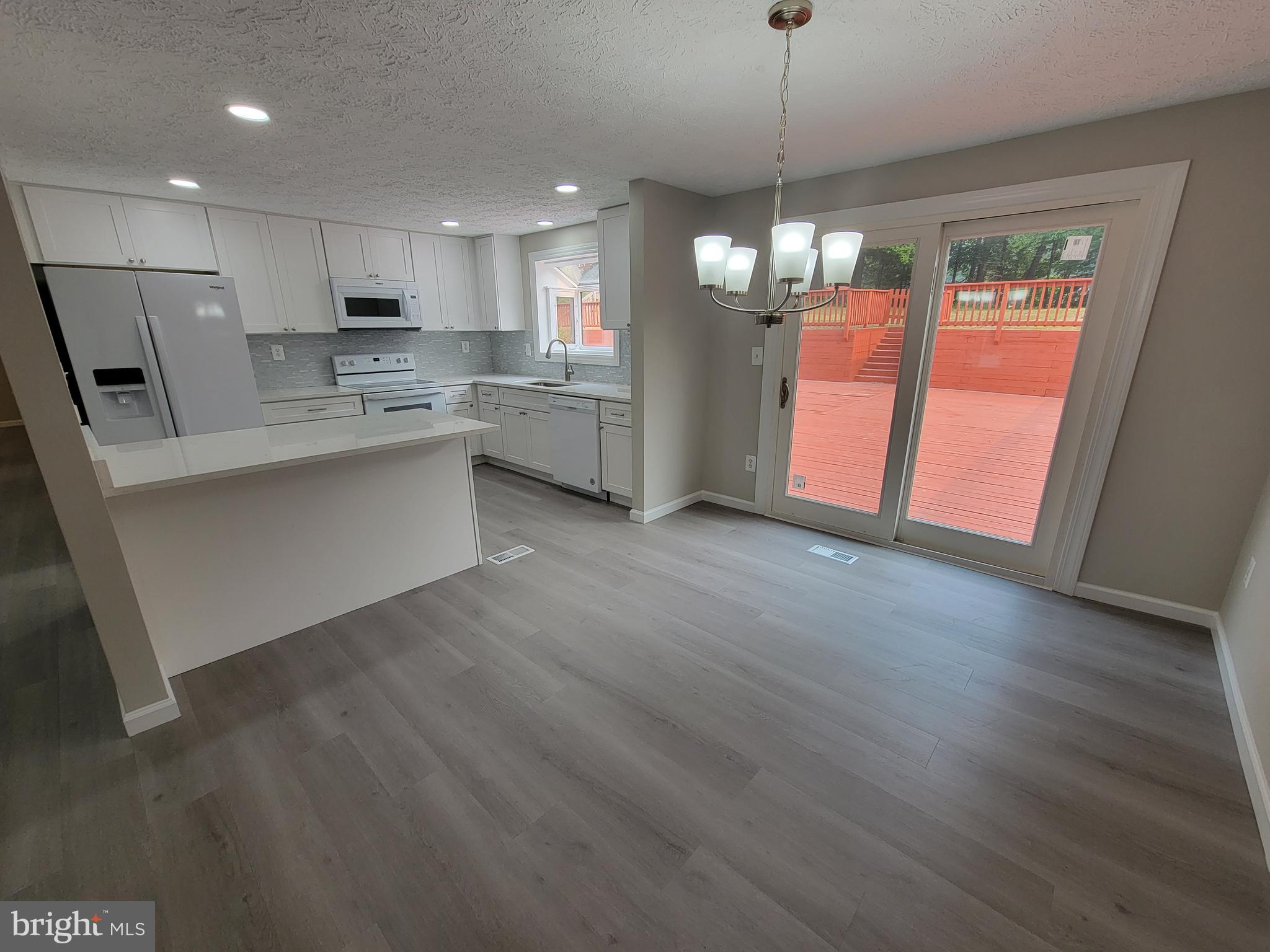 7598 Springfield Hills Drive Springfield, VA 22153 - Photo 4 of 40