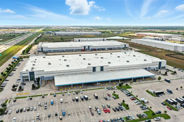 $950,000 | 189 Commerce Parkway, Katy, TX 77494