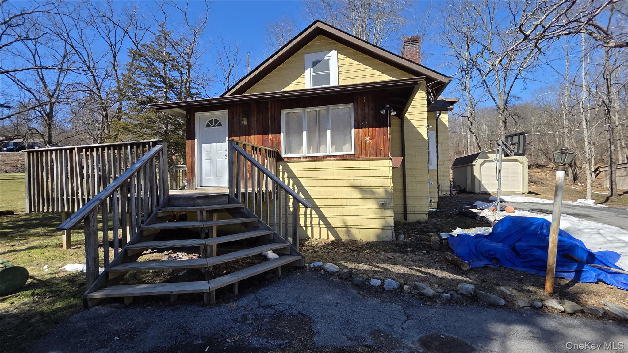 208 Glenmere Road Chester, NY 10918 - Photo 4 of 23