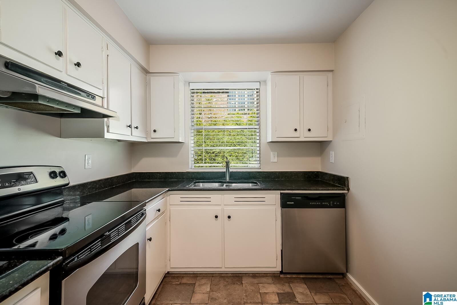 124 Memory Court, Unit D Birmingham, AL 35213 - Photo 12 of 25