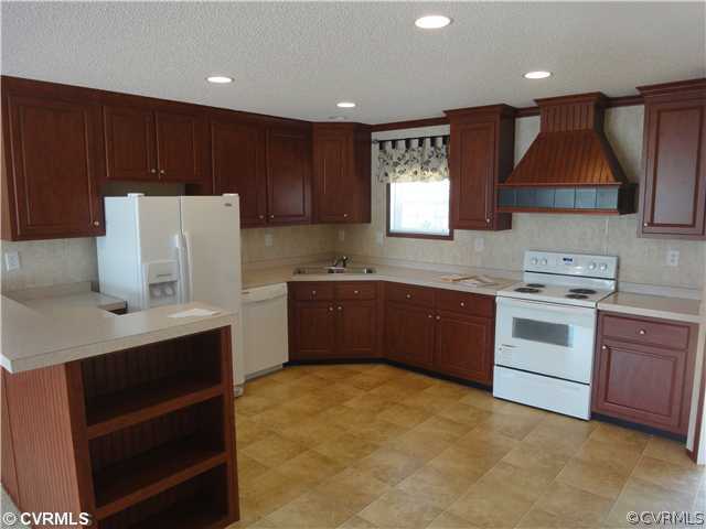 2360 Red Lane Road Powhatan, VA 23139 - Photo 3 of 15 Kitchen