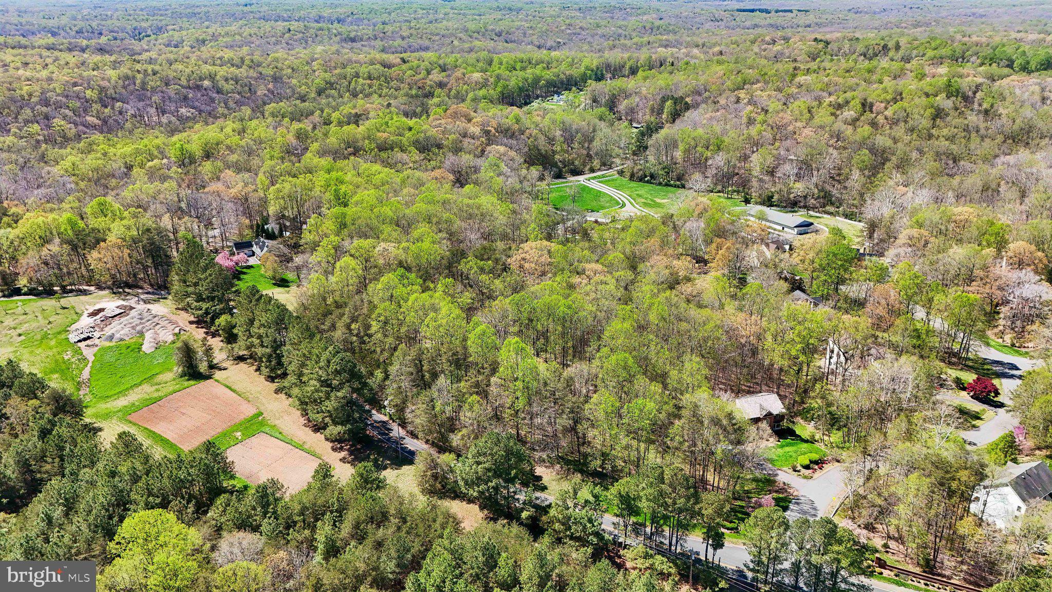 11920 Henderson Road Clifton, VA 20124 - Photo 2 of 10