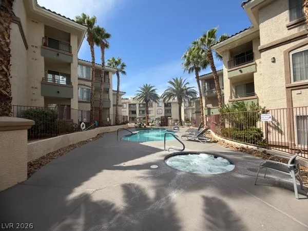 $1,195 | 7131 South Durango Drive, Unit 304, Las Vegas, NV 89113