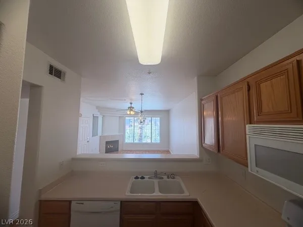 $1,195 | 7131 South Durango Drive, Unit 304, Las Vegas, NV 89113