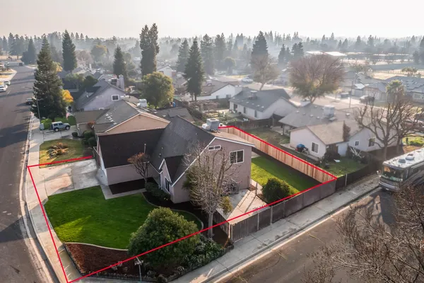 $480,000 | 346 West Fremont Avenue, Clovis, CA 93612