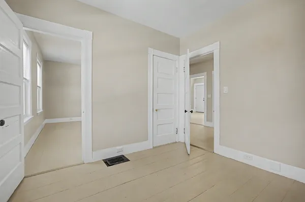 $435,000 | 118 West Hillcrest Avenue, Manchester, NH 03103