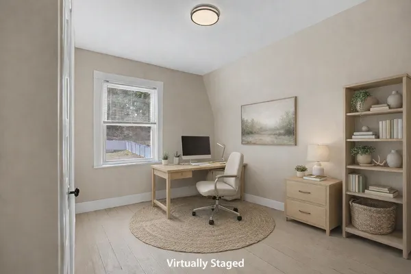 $435,000 | 118 West Hillcrest Avenue, Manchester, NH 03103