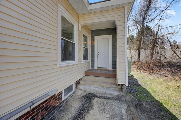 $435,000 | 118 West Hillcrest Avenue, Manchester, NH 03103