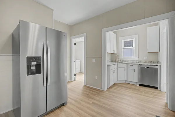 $435,000 | 118 West Hillcrest Avenue, Manchester, NH 03103