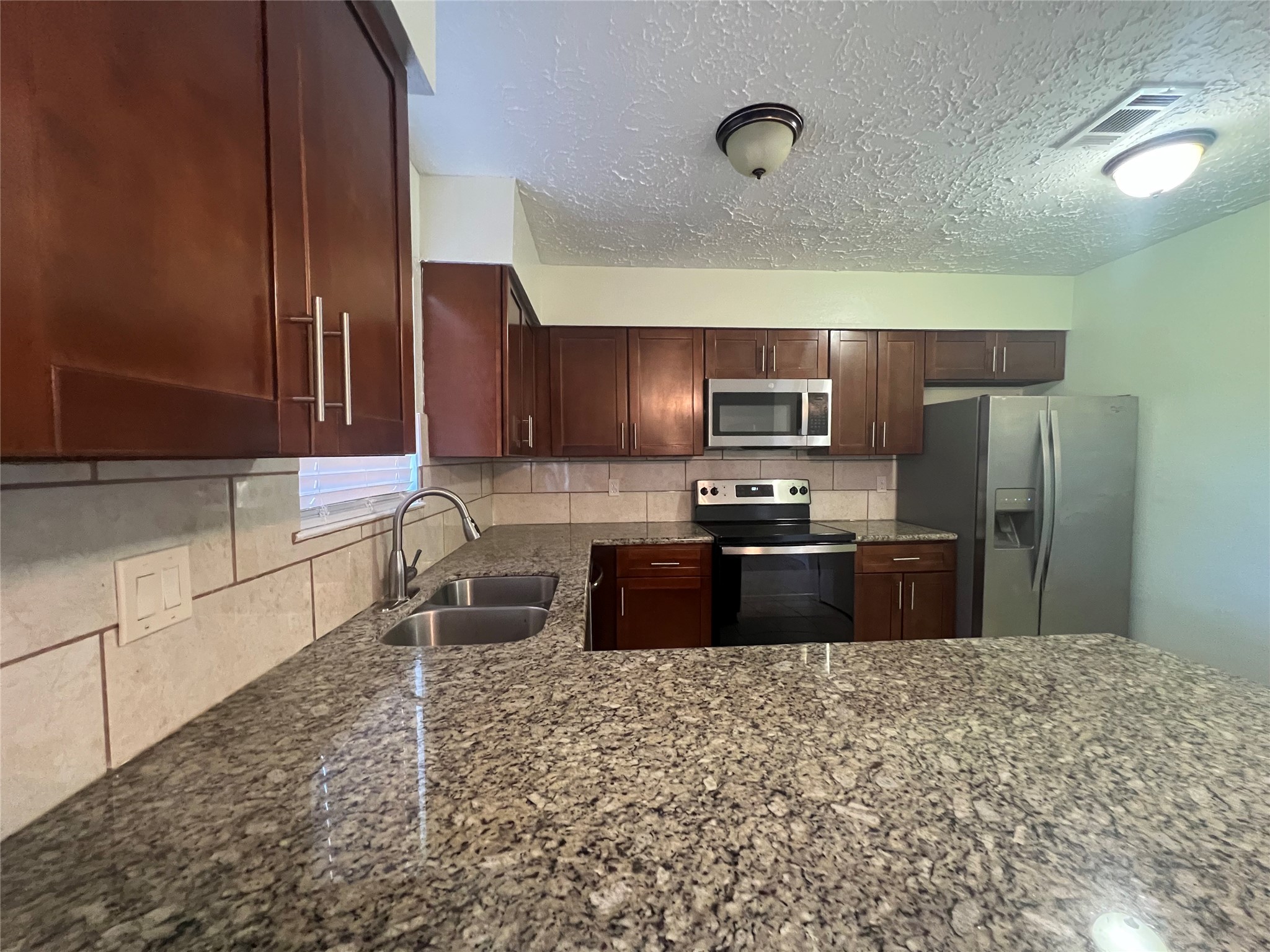 2406 Ridge Hollow Drive Houston, TX 77067 - Photo 12 of 46