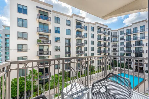 301 Altara Avenue, Unit 724