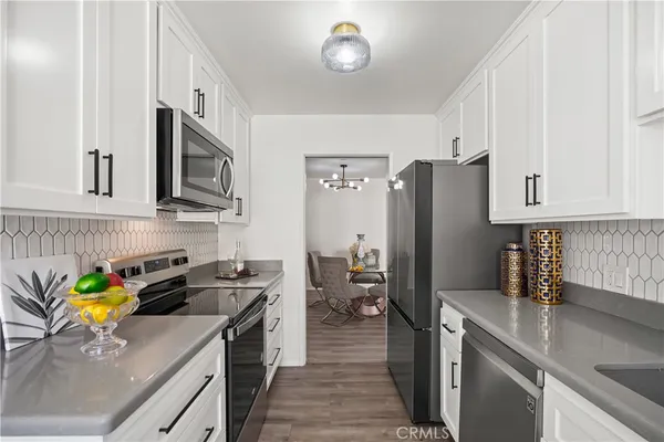 $599,000 | 4041 Via Marisol, Unit 313, Los Angeles, CA 90042