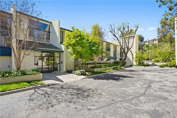 $599,000 | 4041 Via Marisol, Unit 313, Los Angeles, CA 90042