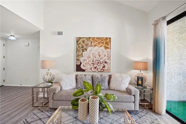 $599,000 | 4041 Via Marisol, Unit 313, Los Angeles, CA 90042