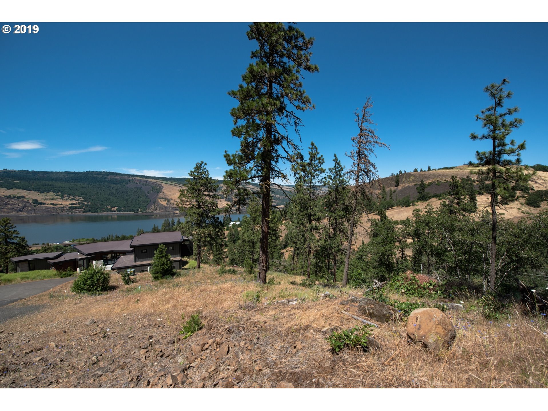 350 Maya Way Mosier, OR 97040 - Photo 5 of 17 Gallery Image 5
