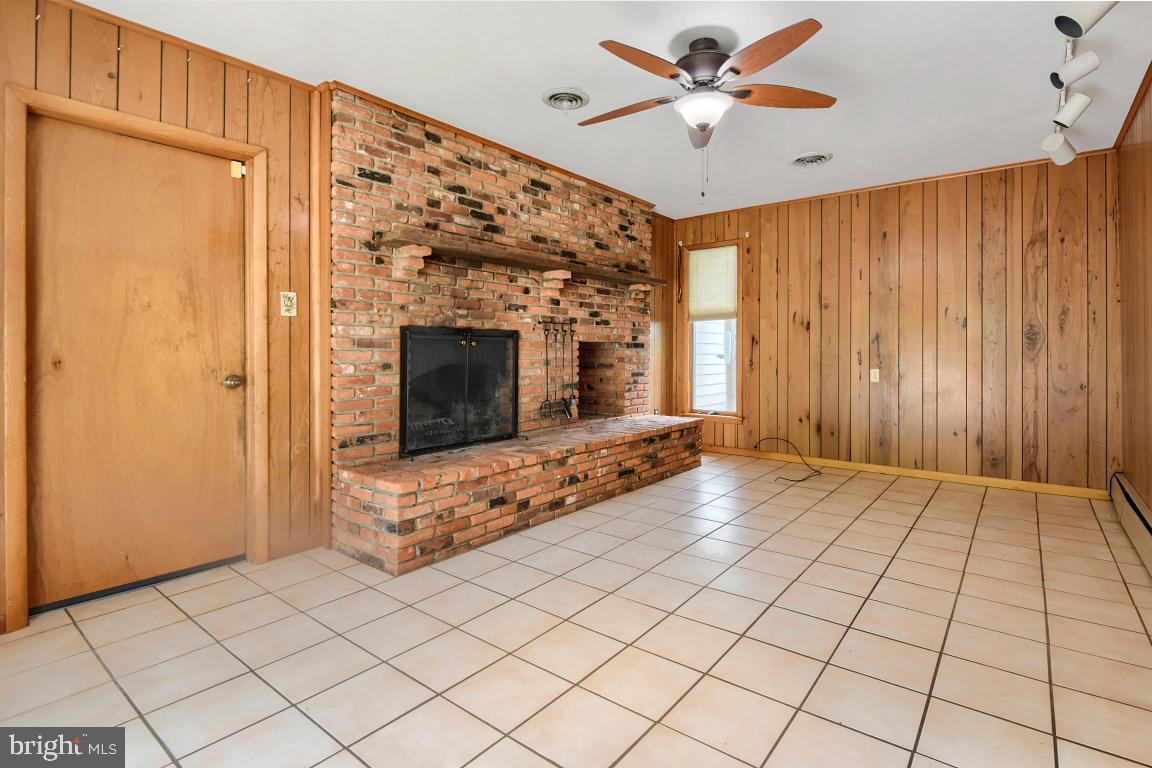 191 Sillery Bay Road Pasadena, MD 21122 - Photo 8 of 40