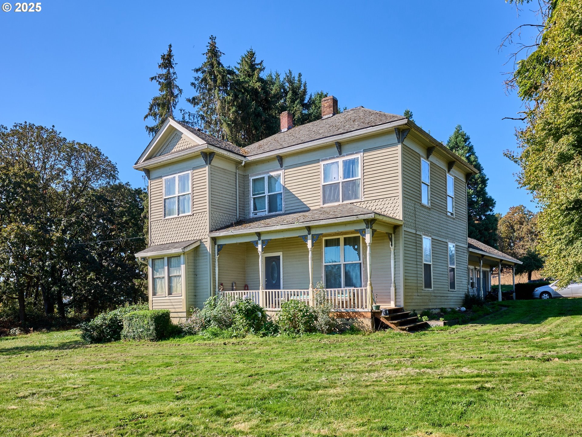 4481 Hennies Road Southeast Turner, OR 97392 - Photo 2 of 47 a front view of a house with a yard