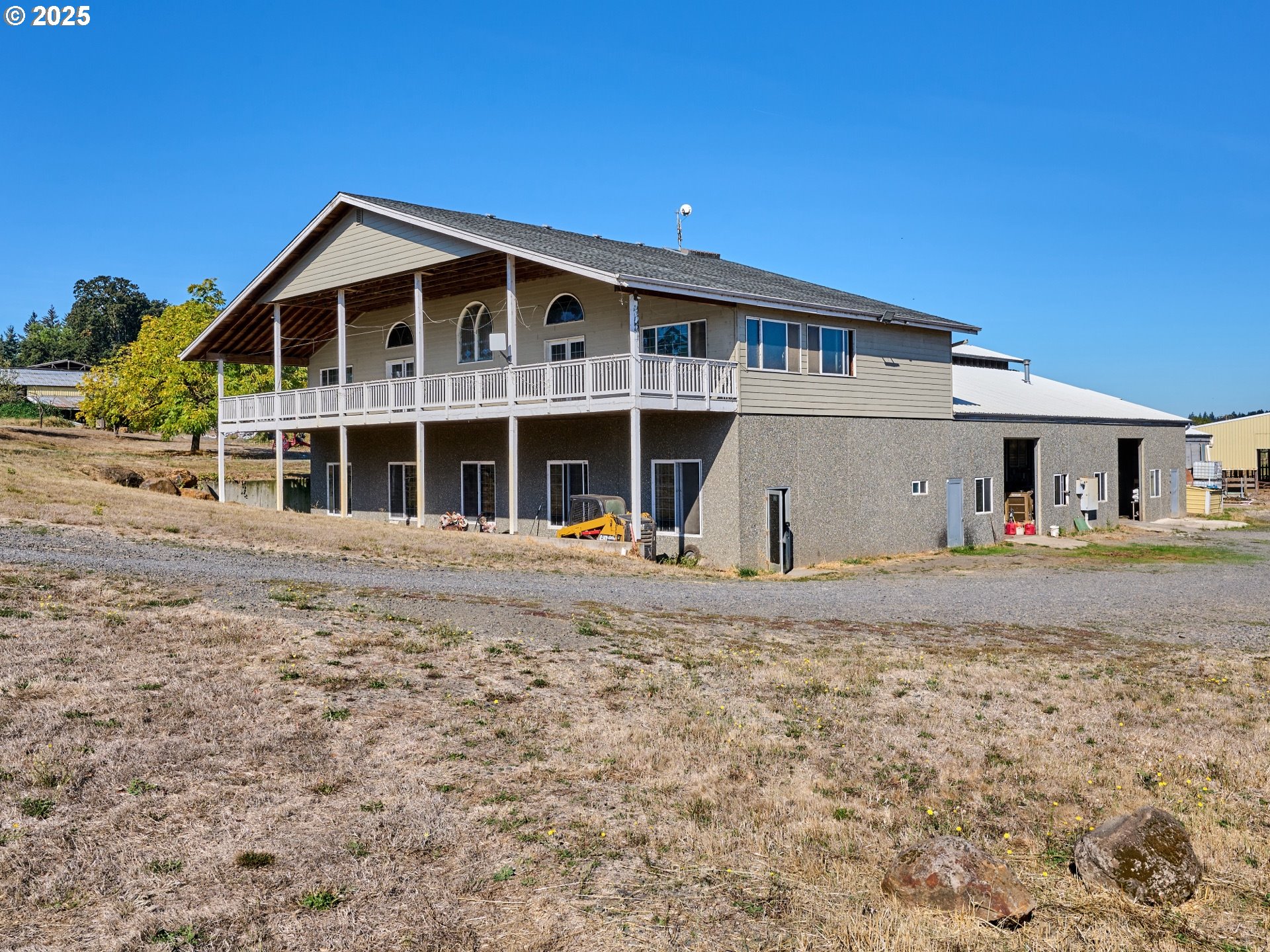 4481 Hennies Road Southeast Turner, OR 97392 - Photo 8 of 47 a front view of a house with a garden
