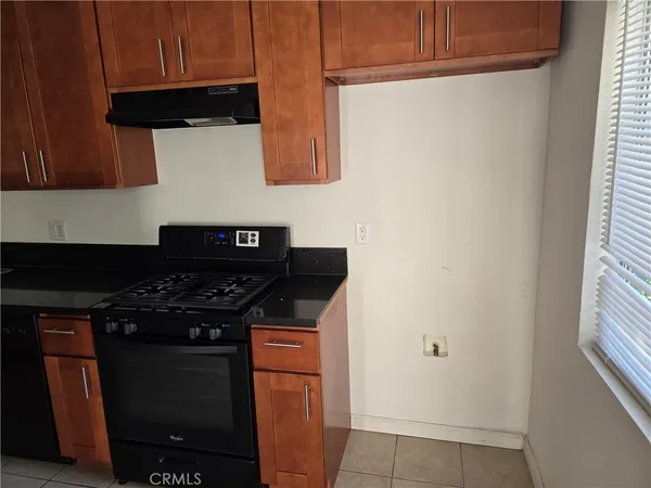 $2,200 | 1012 Davis Avenue, Unit B, Glendale, CA 91201