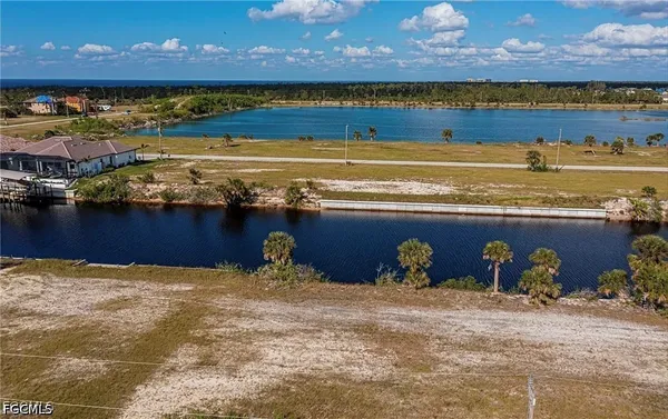 $220,000 | 4515 Northwest 35th Terrace, Cape Coral, FL 33993