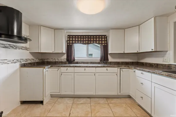 $211,000 | 114 South Grand Street, Lakeville, IN 46536