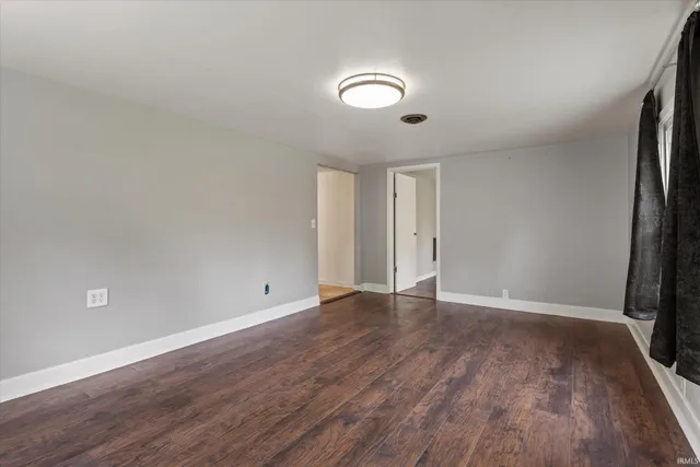 $215,000 | 114 South Grand Street, Lakeville, IN 46536