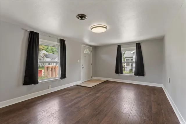 $215,000 | 114 South Grand Street, Lakeville, IN 46536