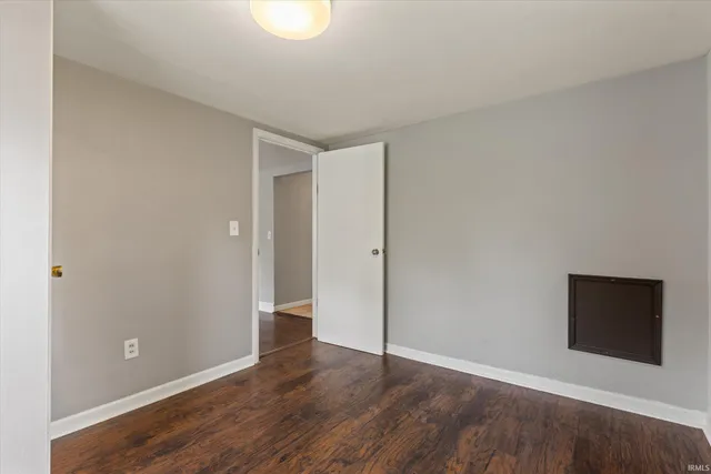 $215,000 | 114 South Grand Street, Lakeville, IN 46536