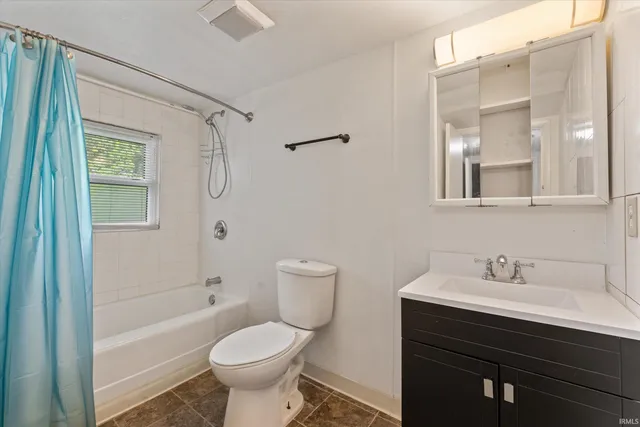 $215,000 | 114 South Grand Street, Lakeville, IN 46536