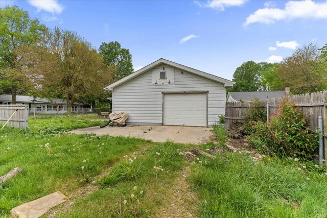 $215,000 | 114 South Grand Street, Lakeville, IN 46536