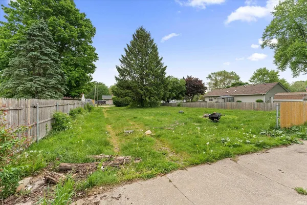 $211,000 | 114 South Grand Street, Lakeville, IN 46536