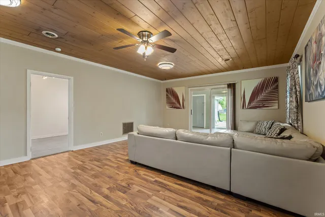 $215,000 | 114 South Grand Street, Lakeville, IN 46536