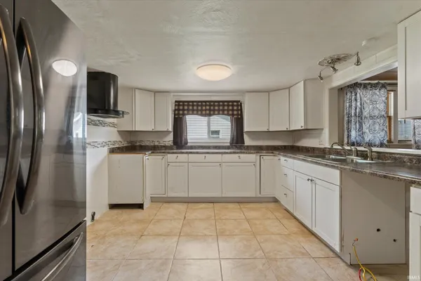 $211,000 | 114 South Grand Street, Lakeville, IN 46536