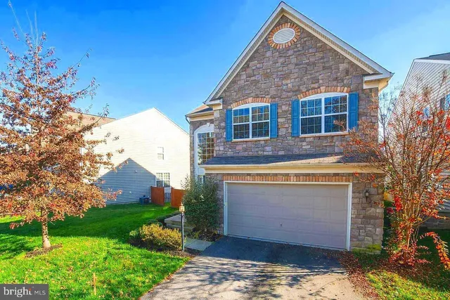 $1,400 | 3456 Eagle Ridge Drive, Woodbridge, VA 22191