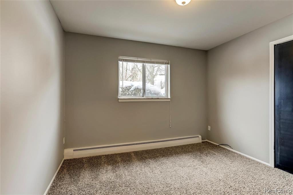 2157 Decker Road, Unit 13 Walled Lake, MI 48390 - Photo 9 of 14