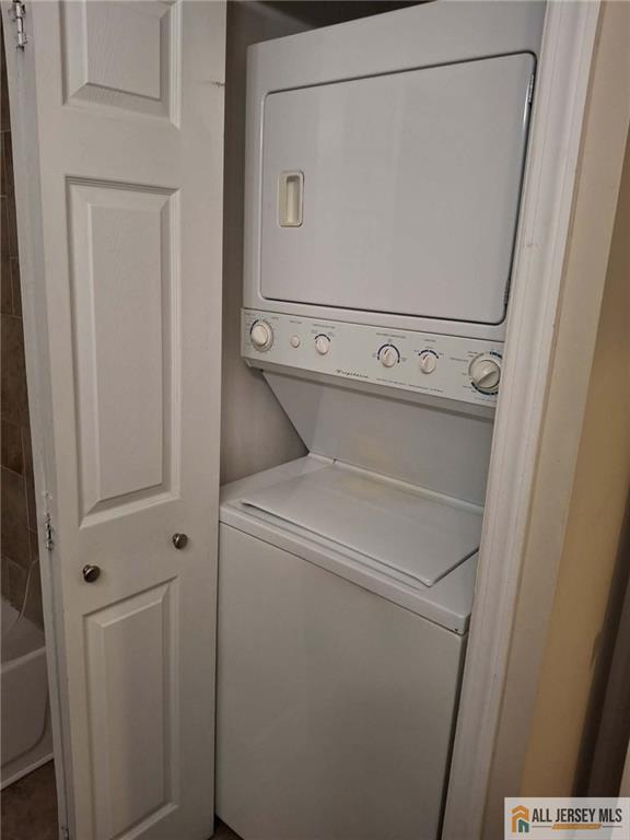 363 Cranbury Road, Unit A3 East Brunswick, NJ 08816 - Photo 15 of 16 a close up view of washer and dryer