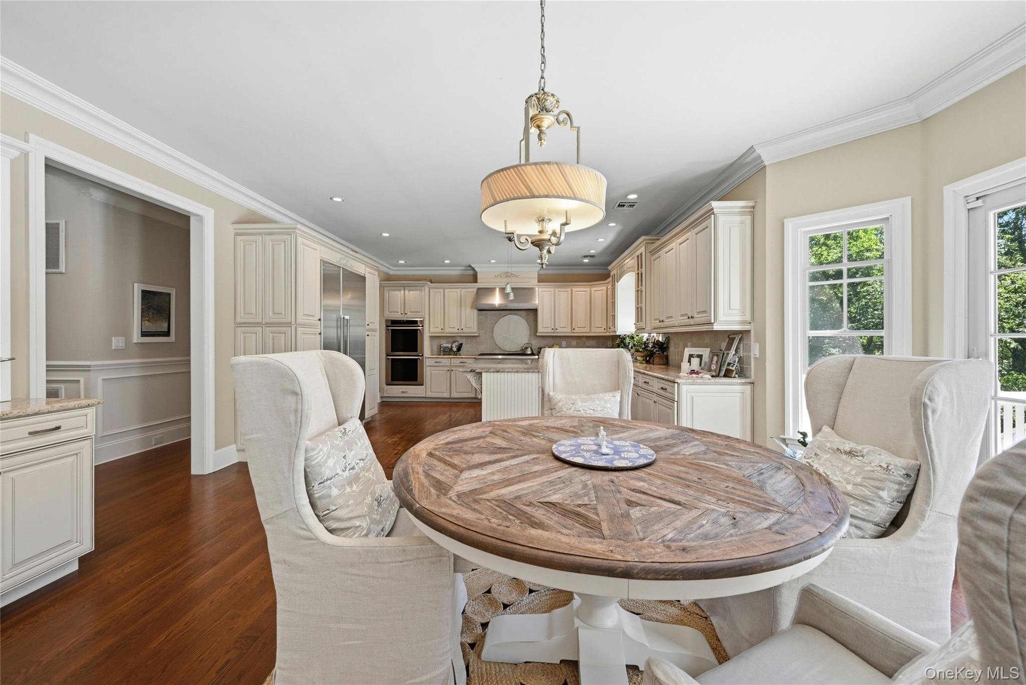 1330 Ridge Road Laurel Hollow, NY 11791 - Photo 15 of 47 Kitchen w Thermador Appliances