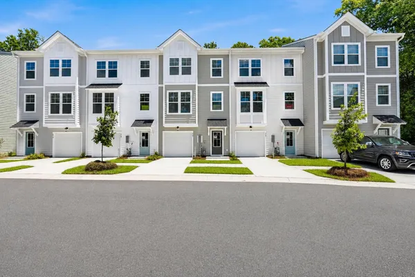 $499,990 | 465 Caledon Court, Johns Island, SC 29455