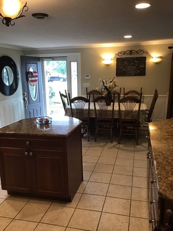 52 Jane Road Methuen, MA 01844 - Photo 4 of 20 Gallery Image 4