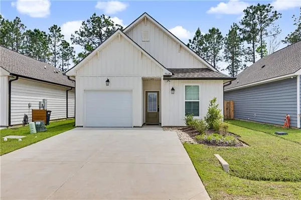 $2,200 | 71620 Spike Drive, Madisonville, LA 70447