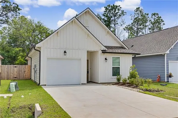 $2,200 | 71620 Spike Drive, Madisonville, LA 70447