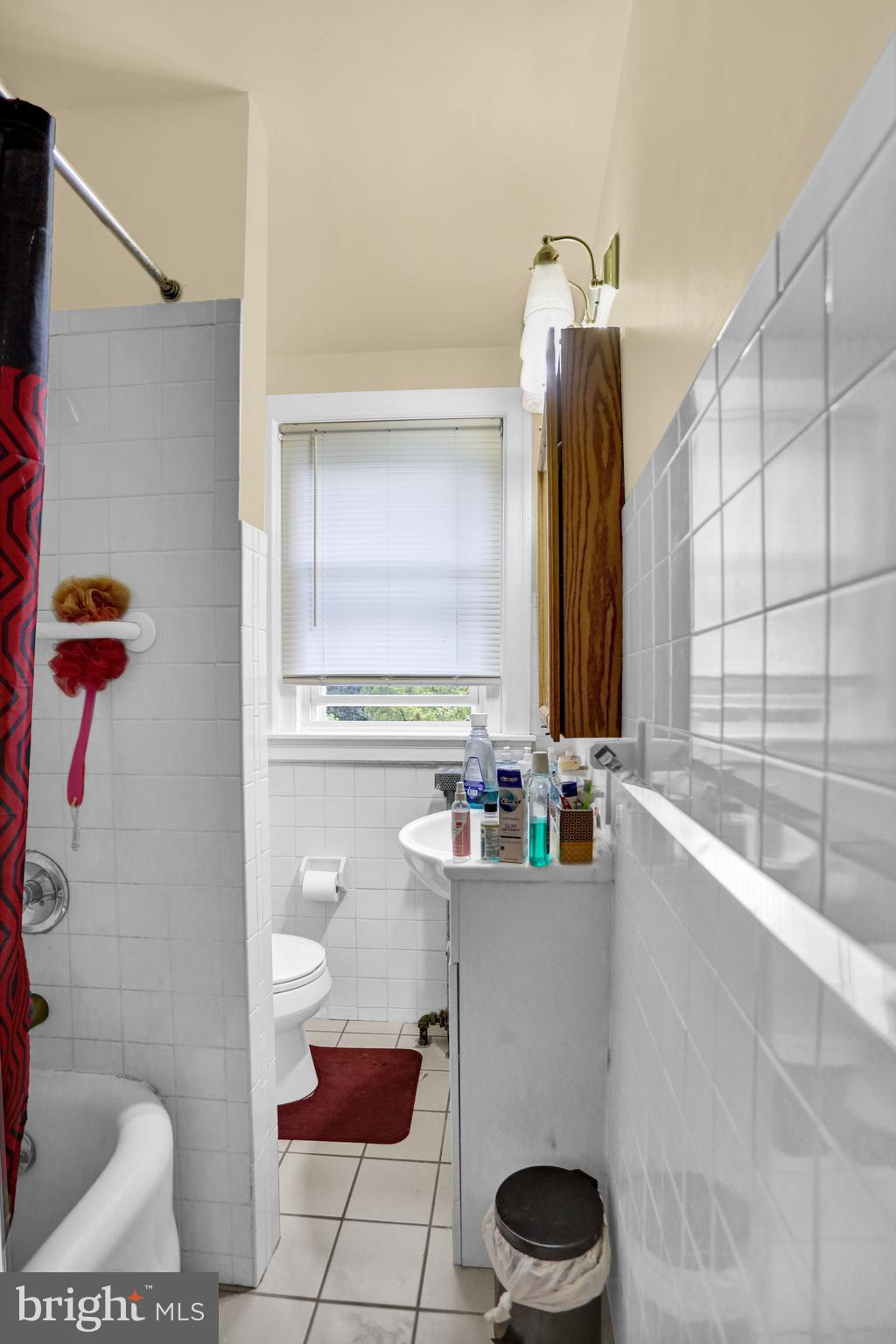 201-205 Pershing Boulevard Reading, PA 19607 - Photo 18 of 30 2nd floor bathroom